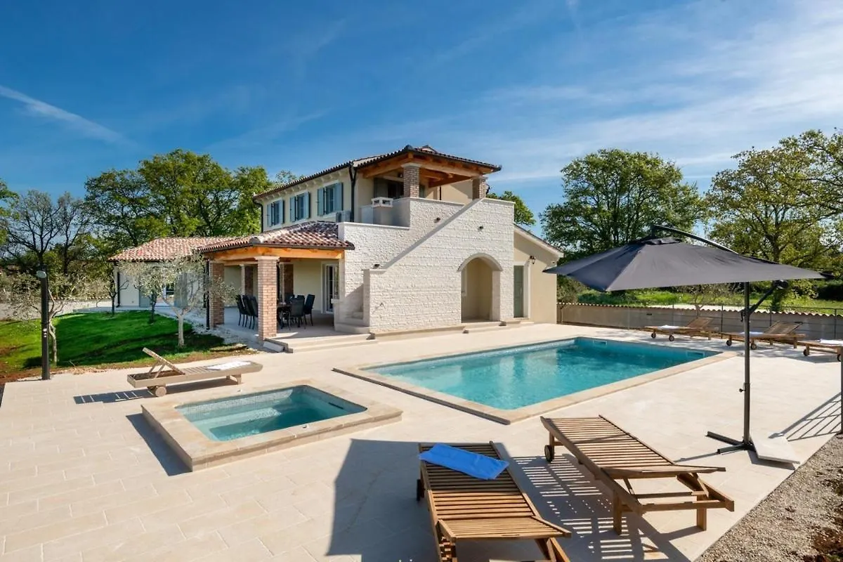 Villa Clara Kavran 0*,  Croatia