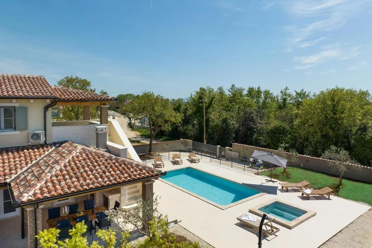 Villa Clara Kavran 0*,  Croatia
